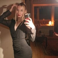 Live sex webcam photo for doll_dottie #276502365