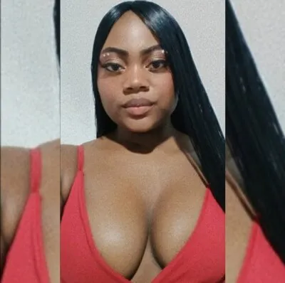 Live sex webcam photo for dollmia24 #275421135