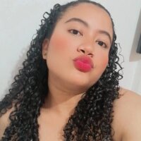 Live sex webcam photo for ema_rosse_19 #275764609