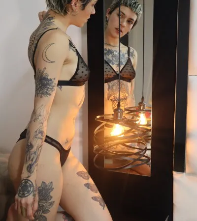 Live sex webcam photo for emmaclarck12 #275450459