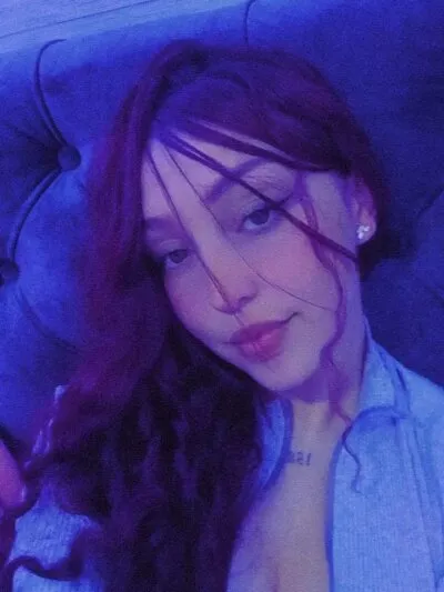 Live sex webcam photo for emy1_t #275451256