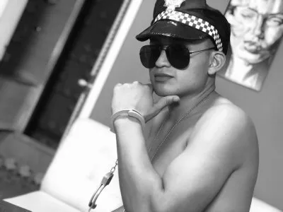 Live sex webcam photo for erickhot_1 #275503497