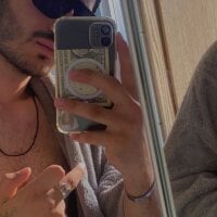 Live sex webcam photo for gaddar_21 #277833328