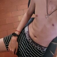 Live sex webcam photo for gayfuckfriends #277279766