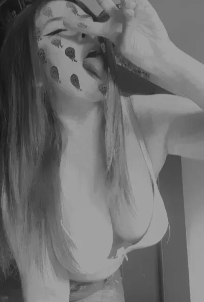 Live sex webcam photo for greedy_ass1 #275511642