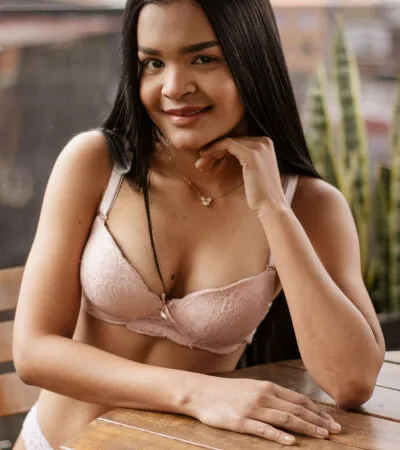 Live sex webcam photo for halinnekrussier #275422925