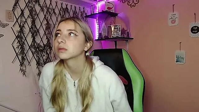 Live sex webcam photo for hanna_gibson #273217661