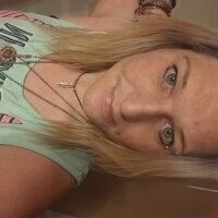 Live sex webcam photo for hjwuhrrrjr #276720192