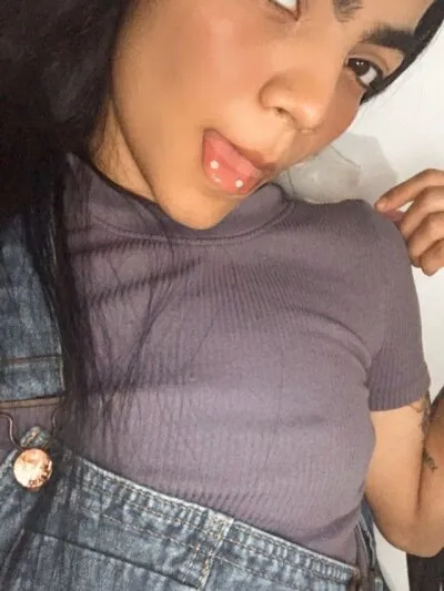 Live sex webcam photo for hollysummerr #275742210