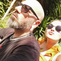 Live sex webcam photo for hon3y_coupl3 #275936312