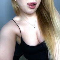 Live sex webcam photo for horny_Emma69 #276103038