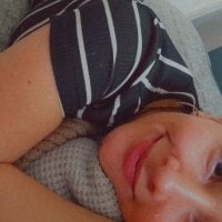 Live sex webcam photo for i_wantadaddii2 #277560094