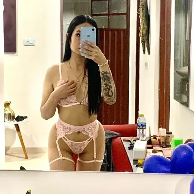 Live sex webcam photo for iris99 #275450813