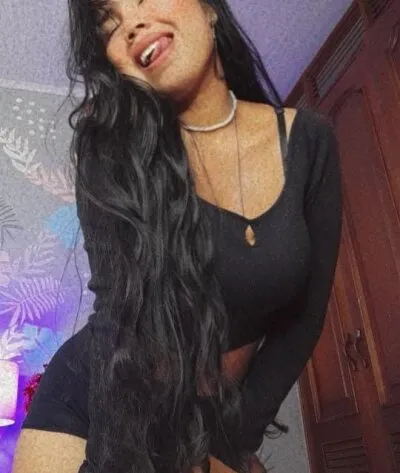 Live sex webcam photo for isa_smith05 #275742046