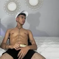 Live sex webcam photo for isaac__collin #276703411