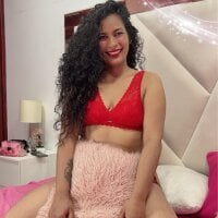 Live sex webcam photo for issabrunette #277846257