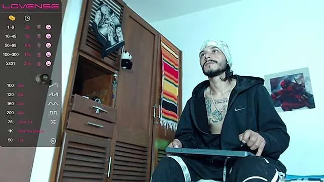 Live sex webcam photo for jacksondd91 #273223318