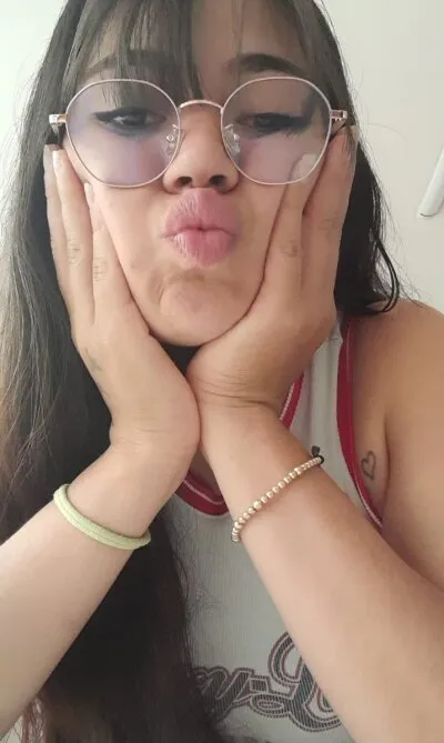 Live sex webcam photo for juli_johnson024 #275640662