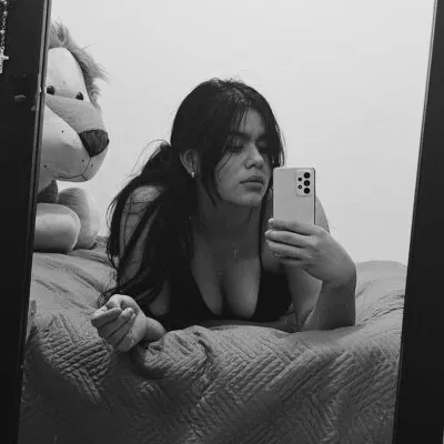 Live sex webcam photo for julisexx_ #275658109