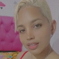 Live sex webcam photo for karen_hot20 #276305068