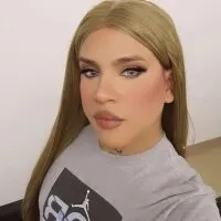 Live sex webcam photo for kendall_and_friends #276174537