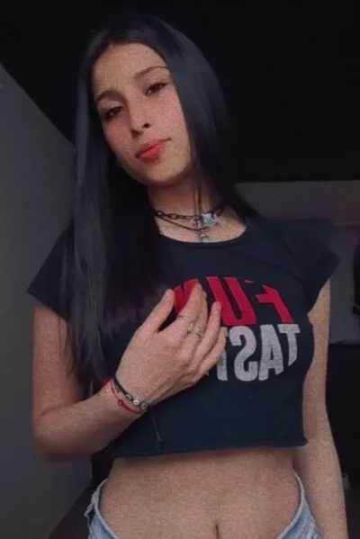 Live sex webcam photo for kiana1_ch #275652461