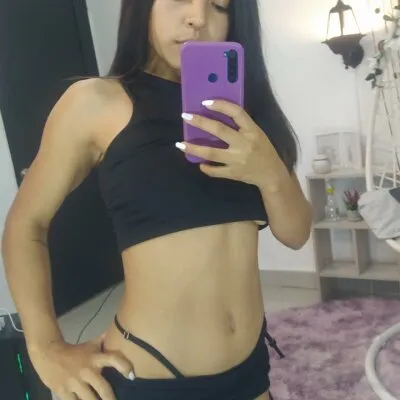 Live sex webcam photo for kiara_eyes12 #275420373