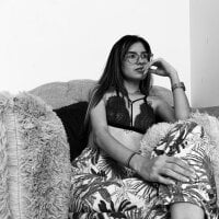 Live sex webcam photo for linda_sweet01 #278070558