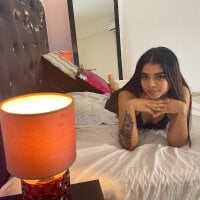 Live sex webcam photo for little_dreams18 #276331702