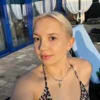 Live sex webcam photo for little_fox00 #276150213