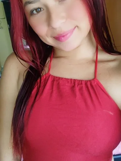 Live sex webcam photo for littlecaitlyn #275660209