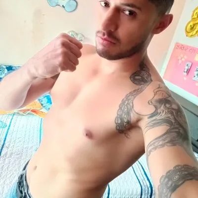 Live sex webcam photo for littlepornstars #275587180