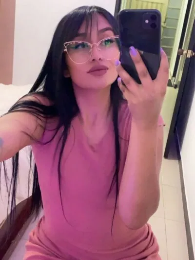 Live sex webcam photo for loren_04 #275481870