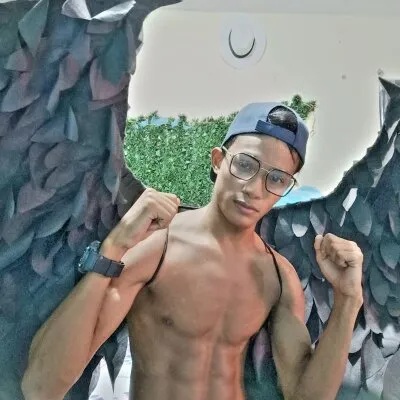 Live sex webcam photo for luffytaro033 #275438239