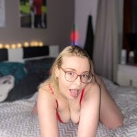 Live sex webcam photo for lululucyfox1 #276502347