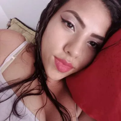 Live sex webcam photo for majo_sweent7 #275731384