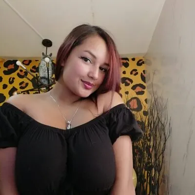 Live sex webcam photo for mallory_a #275525286