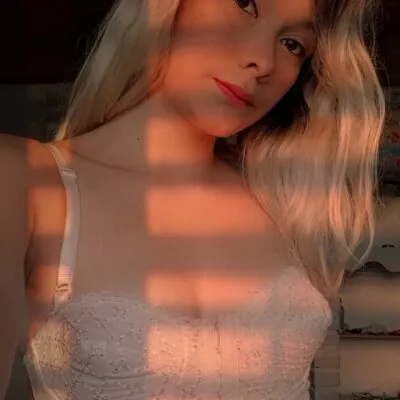 Live sex webcam photo for marcellx #275428417