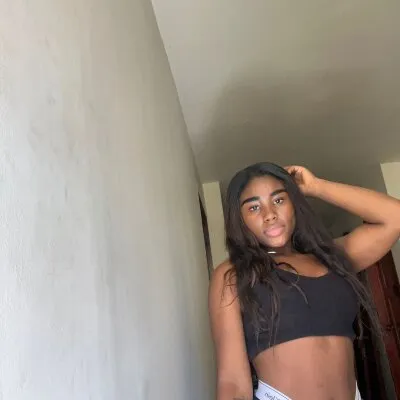 Live sex webcam photo for mariajosecorrea #275606538