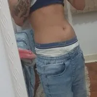 Live sex webcam photo for melzinhaaa22 #276442673