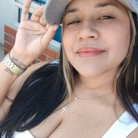 Live sex webcam photo for miss_curvy15 #277746695