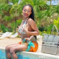 Live sex webcam photo for miss_pettite #276064476