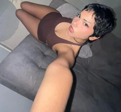 Live sex webcam photo for nicki_velourr #275471556