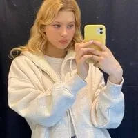 Live sex webcam photo for olivia_mellyoj #276528936