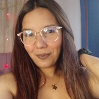 Live sex webcam photo for pau_milk00 #276637378