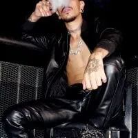 Live sex webcam photo for pigmaster_party #277762489