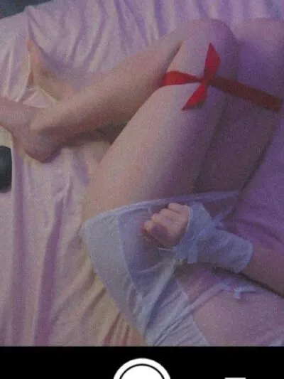 Live sex webcam photo for riko_rini #275454658