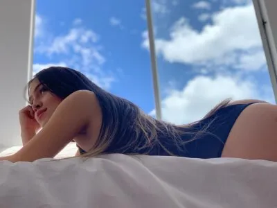 Live sex webcam photo for scarlet_liu #275438427