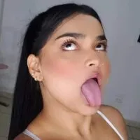 Live sex webcam photo for scarlette_15 #275903408