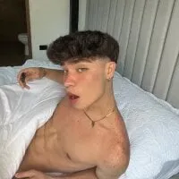 Live sex webcam photo for sebas_key_ #277894055